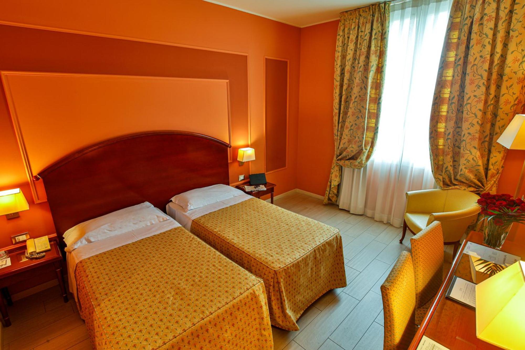 Savoia Hotel Regency Bologna Exterior photo